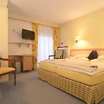 Otel Naturhotel Ortners Eschenhof 4*