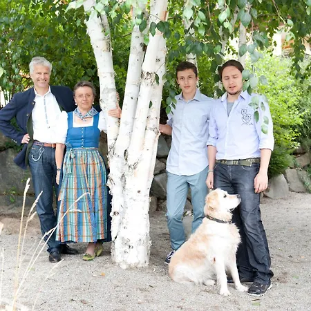 Отель Naturhotel Ortners Eschenhof Бад Кляйнкирххайм
