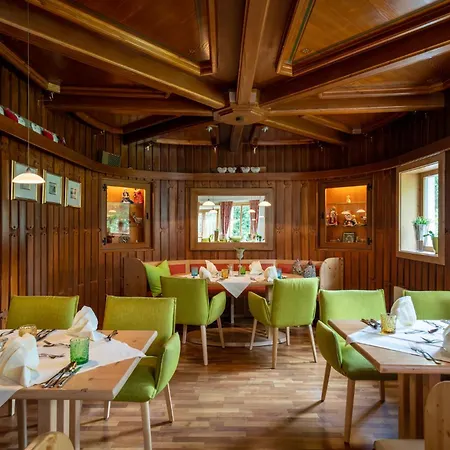 Naturhotel Ortners Eschenhof 4*